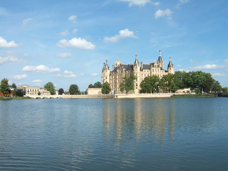 2009-08- (83).JPG - ... mit Schlossblick